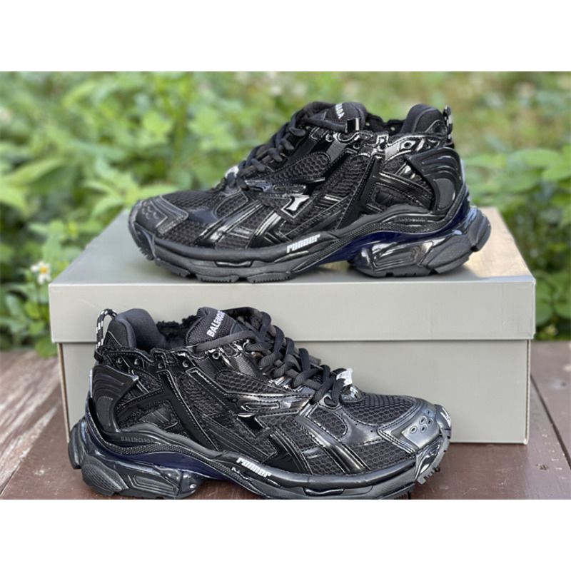 Ba*len*cia*ga 700. pure black w3ra9 1000 sneakers men women