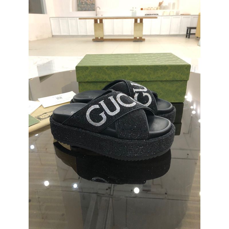 G*u*i diamond shinny platform black