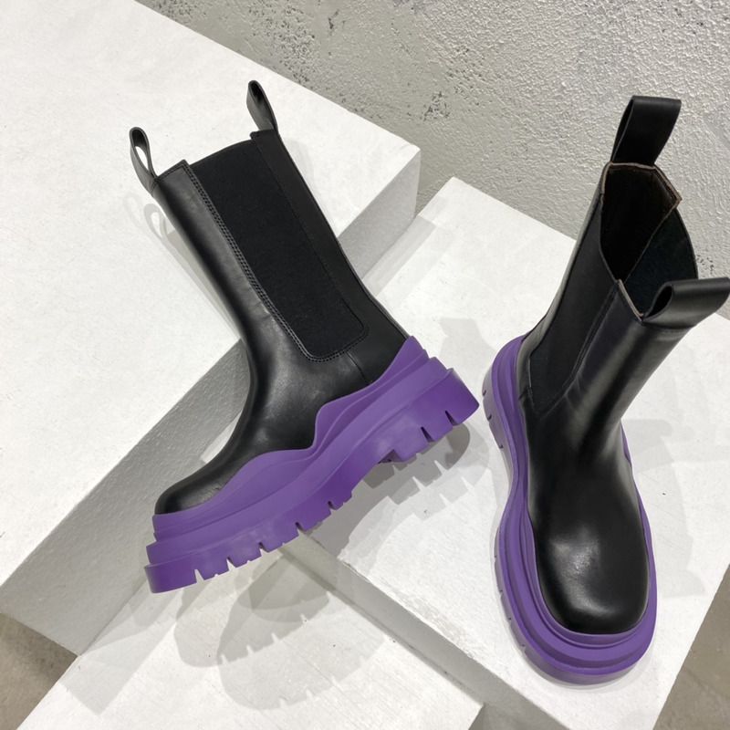 Bo*te*ga ve*ne*ta  tire rubber-trimmed leather chelsea boots