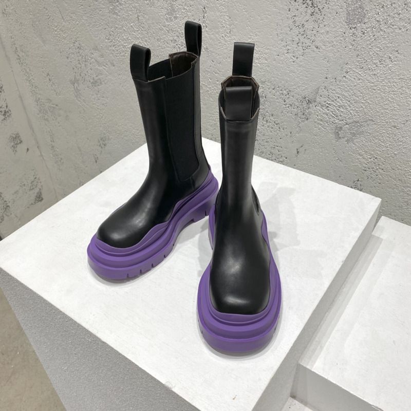 Bo*te*ga ve*ne*ta  tire rubber-trimmed leather chelsea boots