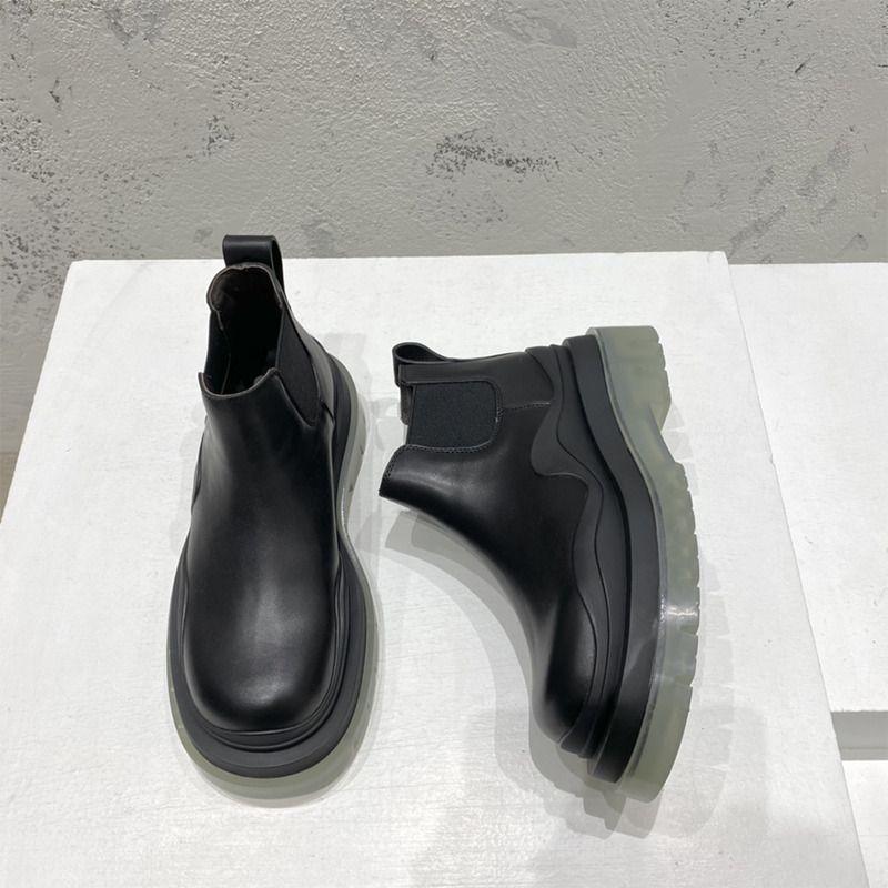 Bo*te*ga ve*ne*ta  rubber-trimmed leather chelsea boots