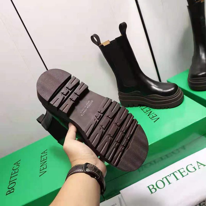 Bo*te*ga ve*ne*ta high leather boots with platform soles