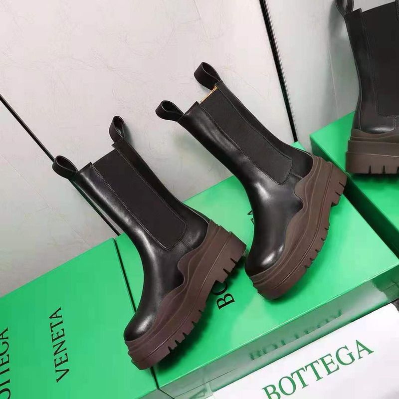 Bo*te*ga ve*ne*ta high leather boots with platform soles