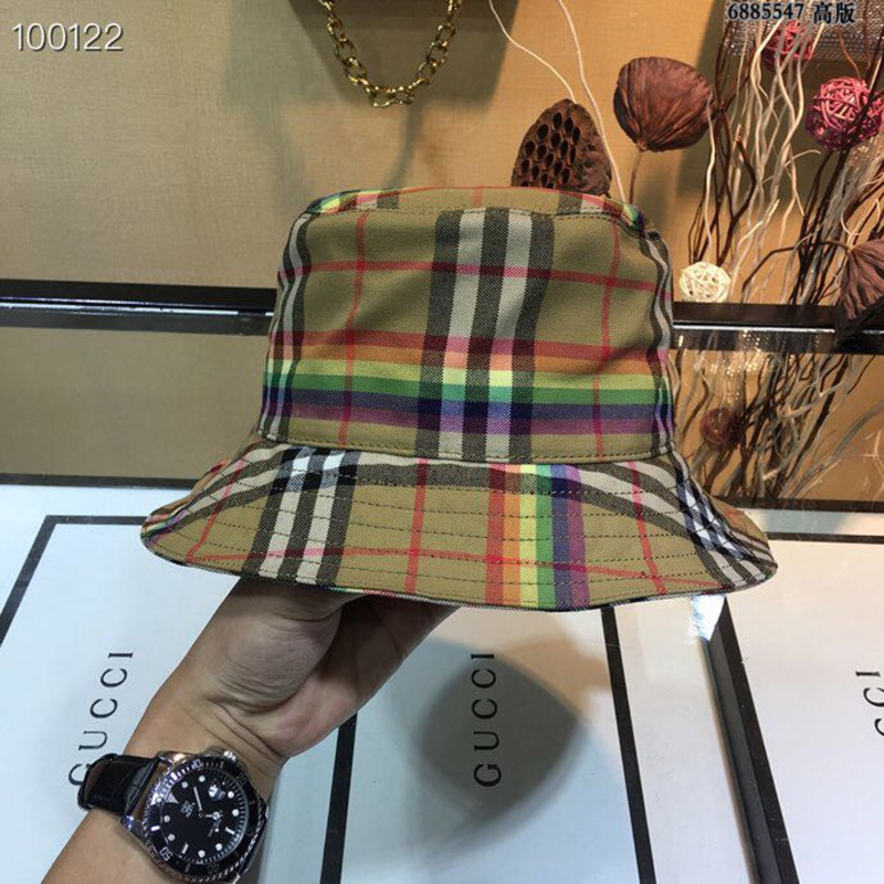 B**rry rainbow stripe vintage check bucket hat