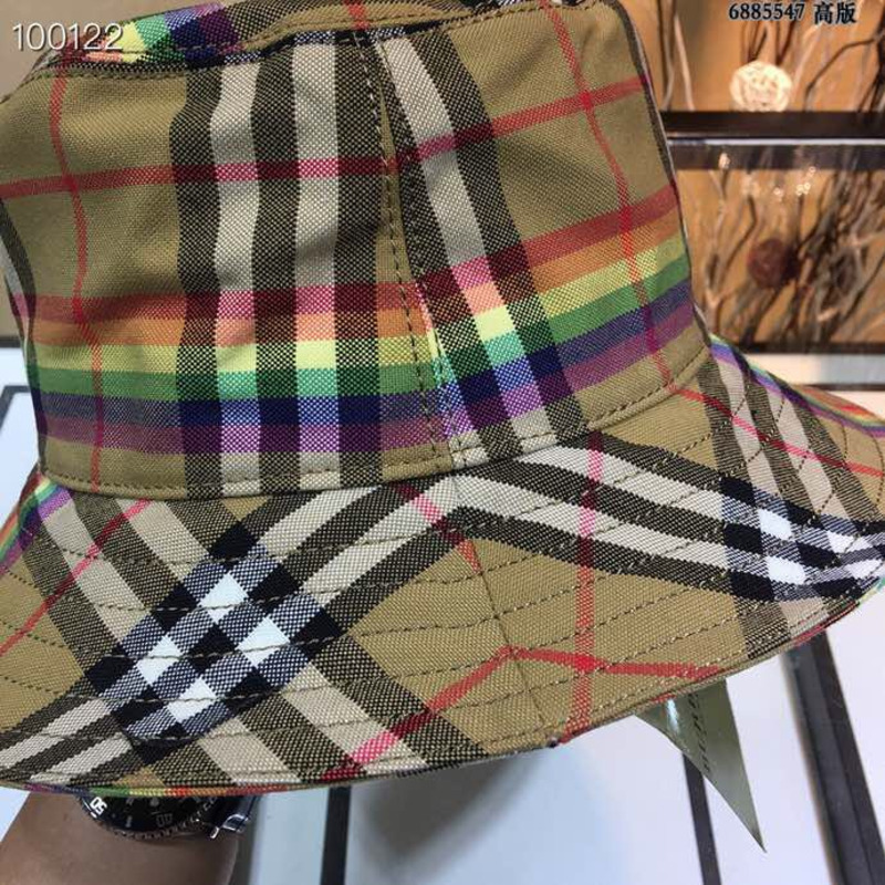 B**rry rainbow stripe vintage check bucket hat