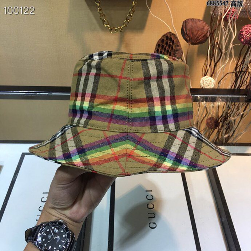 B**rry rainbow stripe vintage check bucket hat