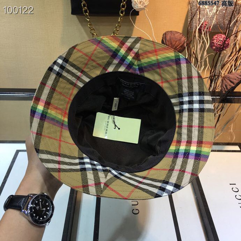 B**rry rainbow stripe vintage check bucket hat