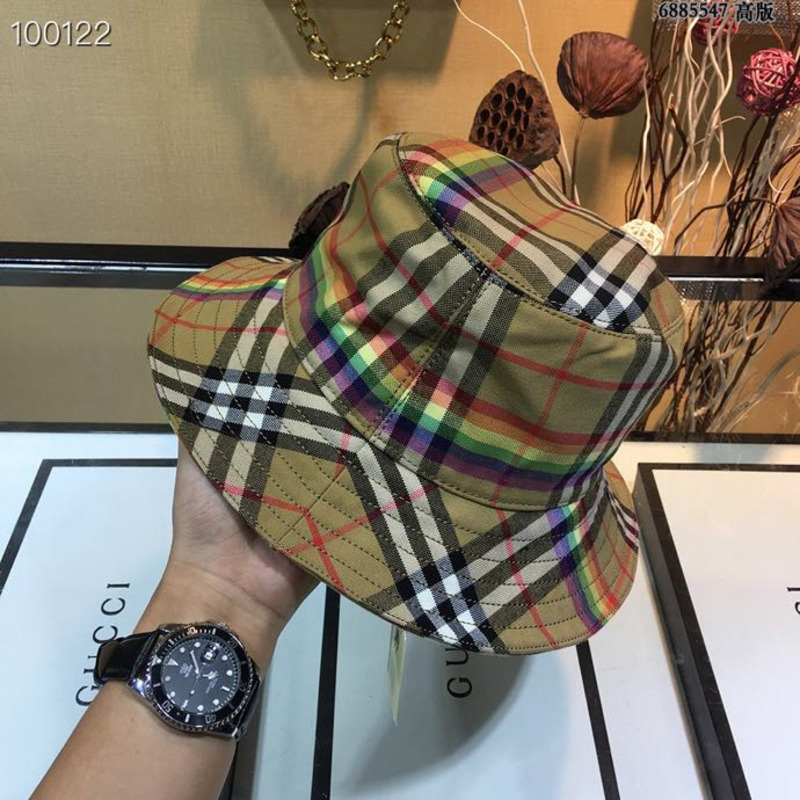 B**rry rainbow stripe vintage check bucket hat