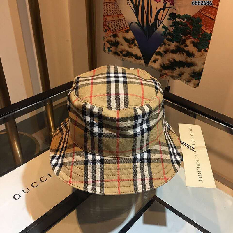 B**rry vintage check bucket hat