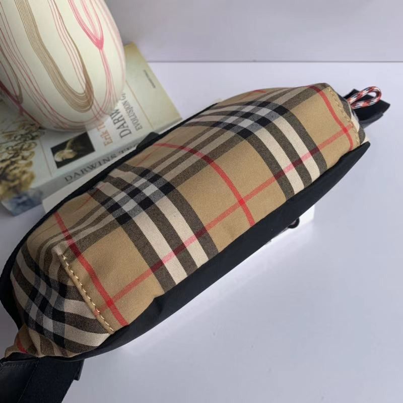 B**rry vintage check belt bag