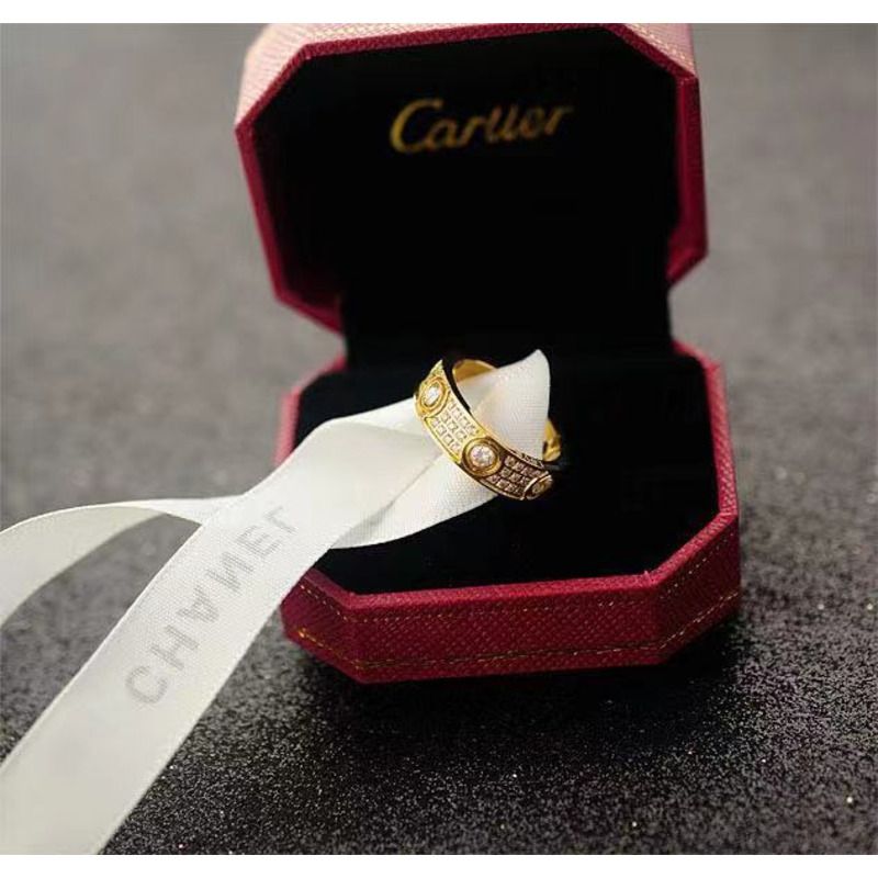 Cartier Ring in Golden