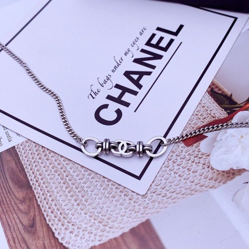 Ch*el necklace in silver