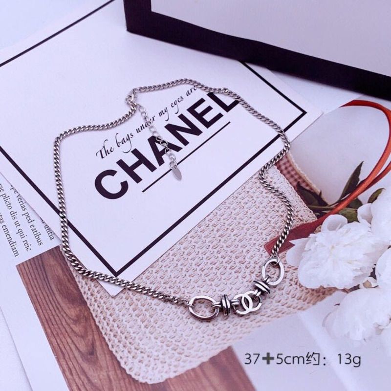 Ch*el necklace in silver