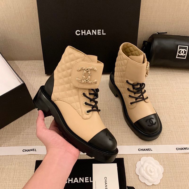 Ch*el pre-fall 2020 beige quilted leather lace up boots