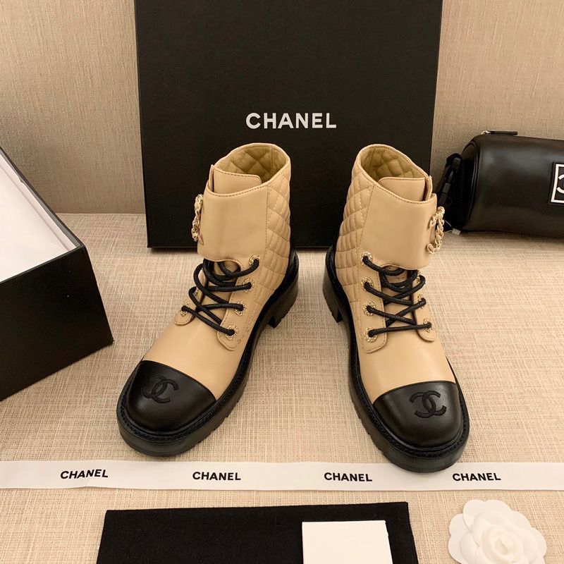 Ch*el pre-fall 2020 beige quilted leather lace up boots