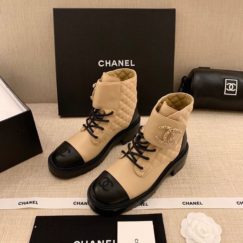 Ch*el pre-fall 2020 beige quilted leather lace up boots