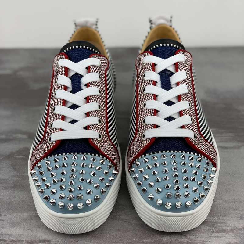 Ch**an louboutin l**is junior spikes orlato flat