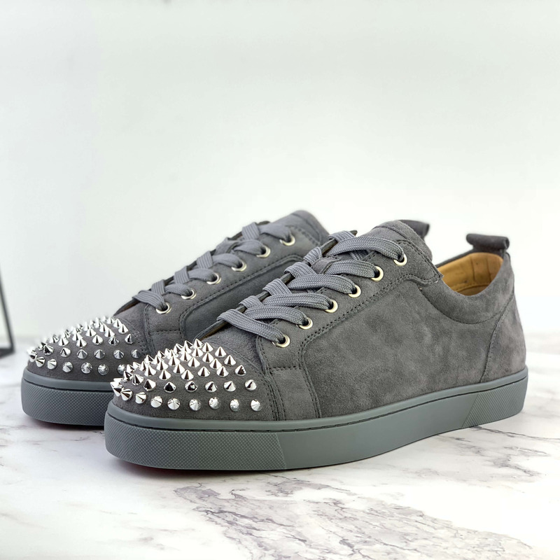 Ch**an louboutin l**is junior spikes men''s flat