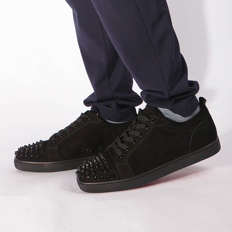 made-to-order!!! Ch**an louboutin limited version Ch**an louboutin l**is junior spikes veau velours black sneaker