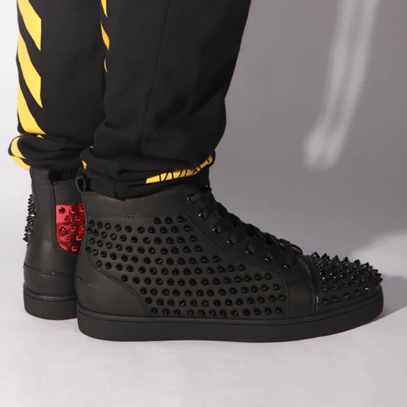 limited stock!!! Ch**an louboutin limited version limited louboutin l**is spikes black in latte and metalic gold