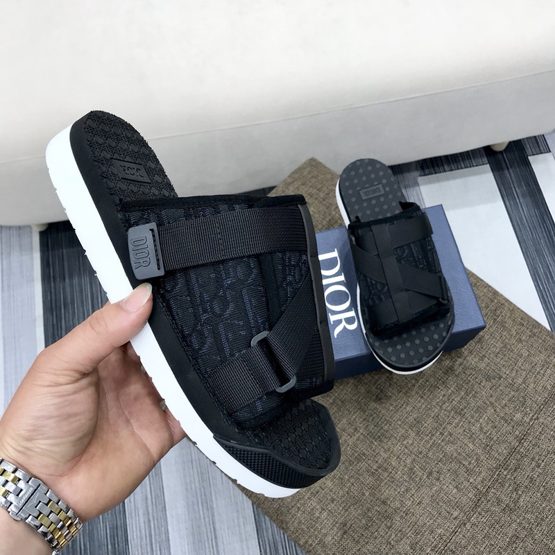 D*or alpha sandal