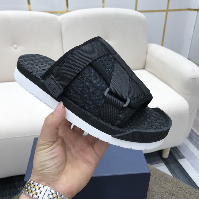 D*or alpha sandal