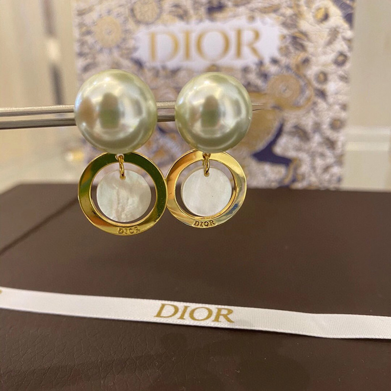 D*or ch**an tribales earrings