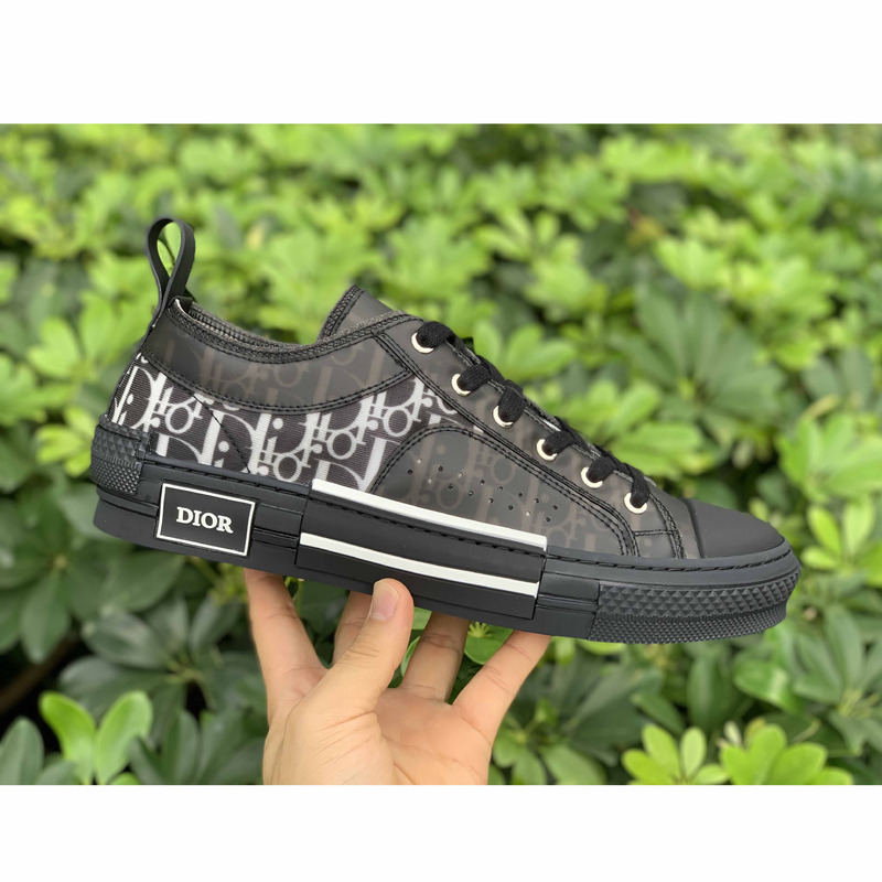 D*or "b23" D*or oblique sneaker in black