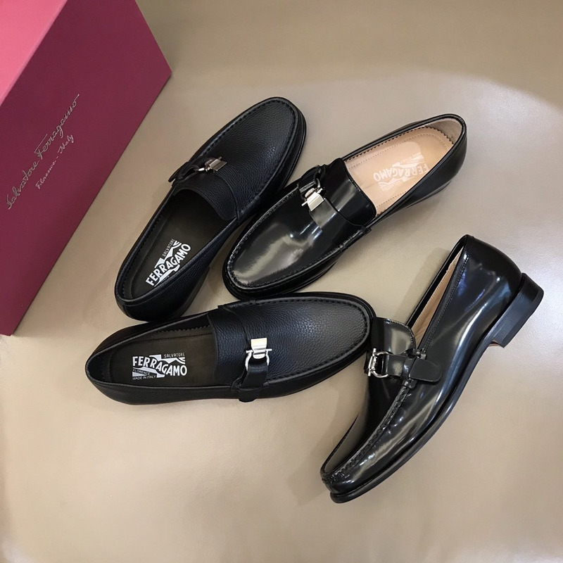 Ferragamo Black Leather Shinny shoes