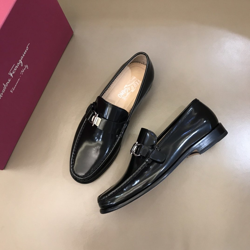 Ferragamo Black Leather Shinny shoes