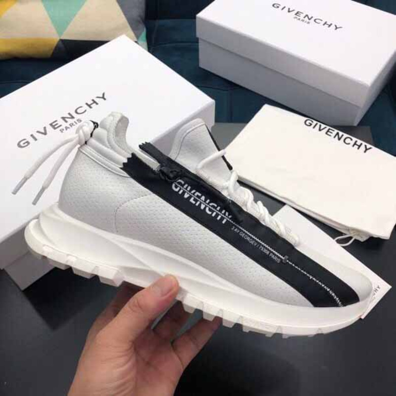 Givenchy Spectre Low-Top Sneakers