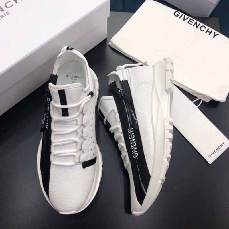 Givenchy Spectre Low-Top Sneakers