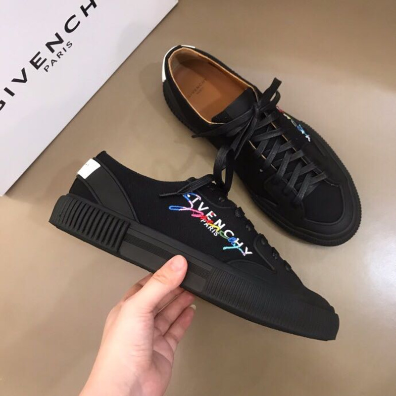 Givenchy Logo Print Low-Top Sneakers