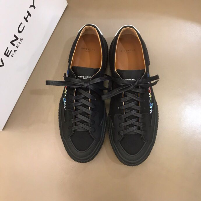 Givenchy Logo Print Low-Top Sneakers