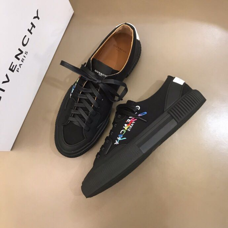 Givenchy Logo Print Low-Top Sneakers