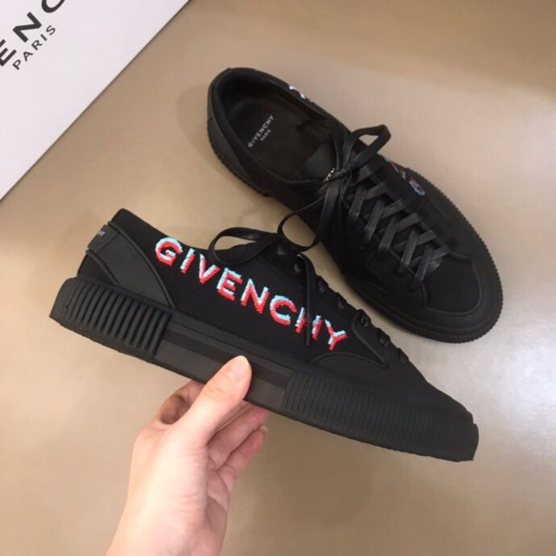 Givenchy Logo Print Low-Top Sneakers