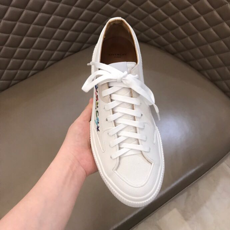 Givenchy Logo Print Low-Top Sneakers