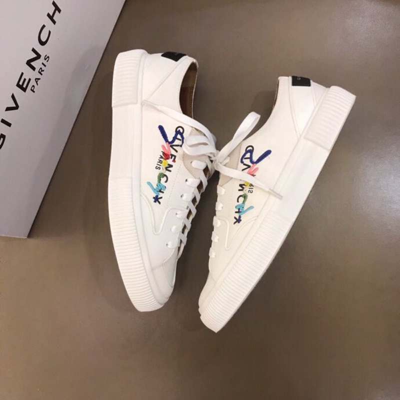 Givenchy Logo Print Low-Top Sneakers