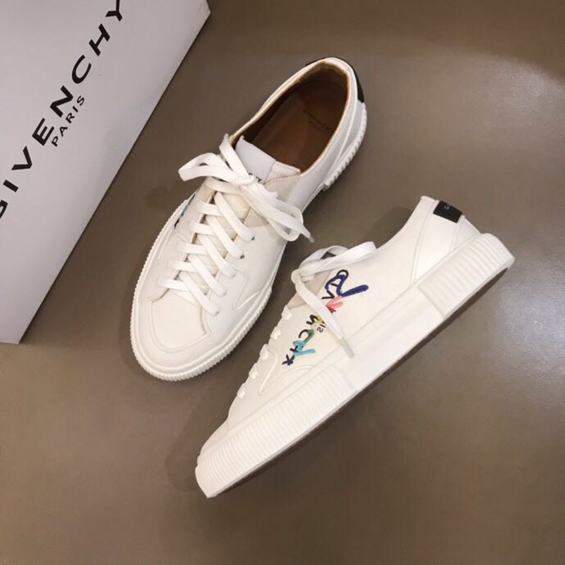 Givenchy Logo Print Low-Top Sneakers