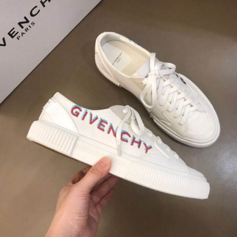 Givenchy Logo Print Low-Top Sneakers