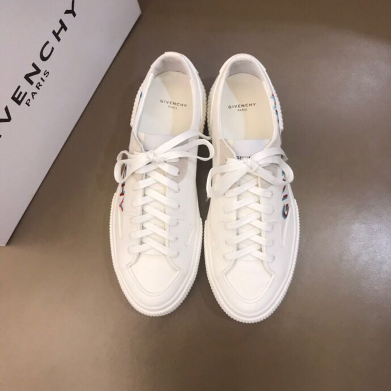 Givenchy Logo Print Low-Top Sneakers