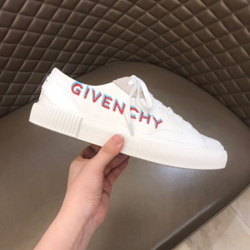 Givenchy Logo Print Low-Top Sneakers