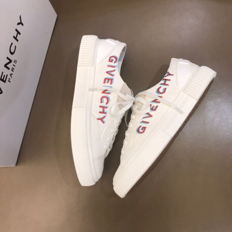 Givenchy Logo Print Low-Top Sneakers