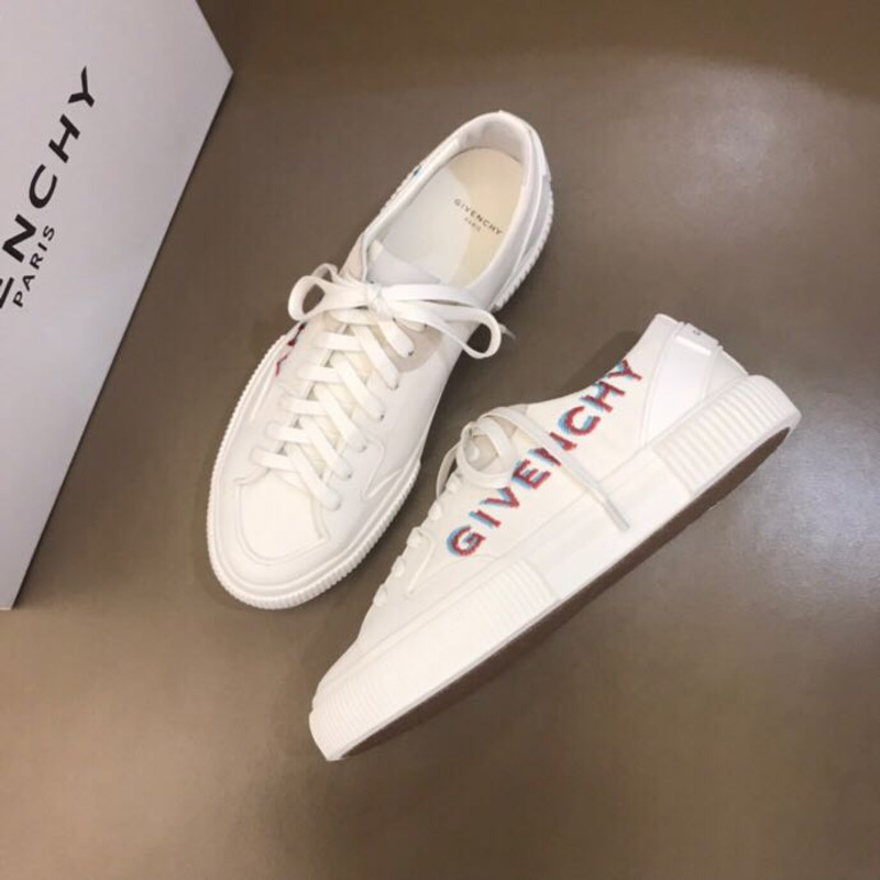 Givenchy Logo Print Low-Top Sneakers