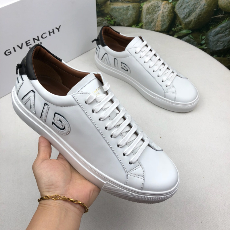 Givenchy Sneakers