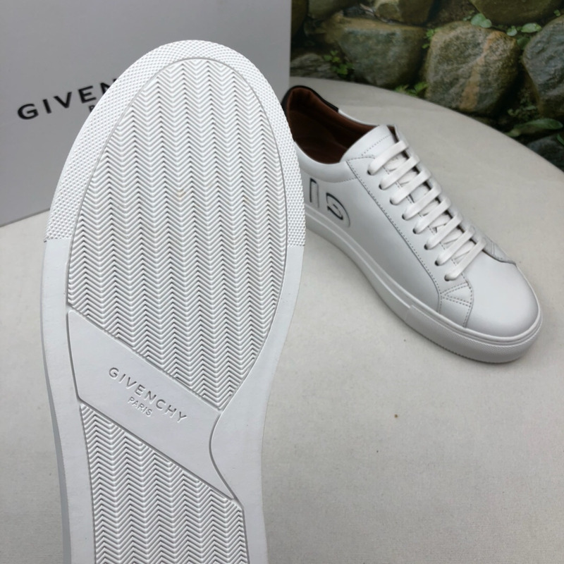 Givenchy Sneakers