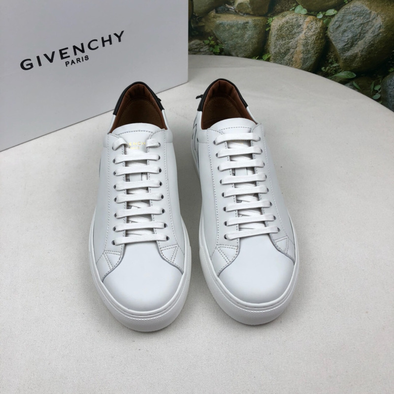 Givenchy Sneakers