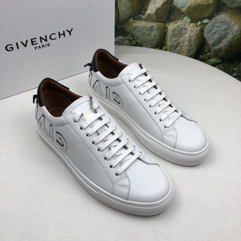 Givenchy Sneakers