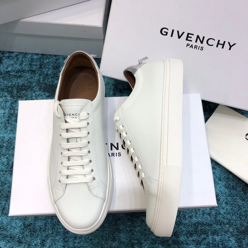 Givenchy Low Leather Sneakers