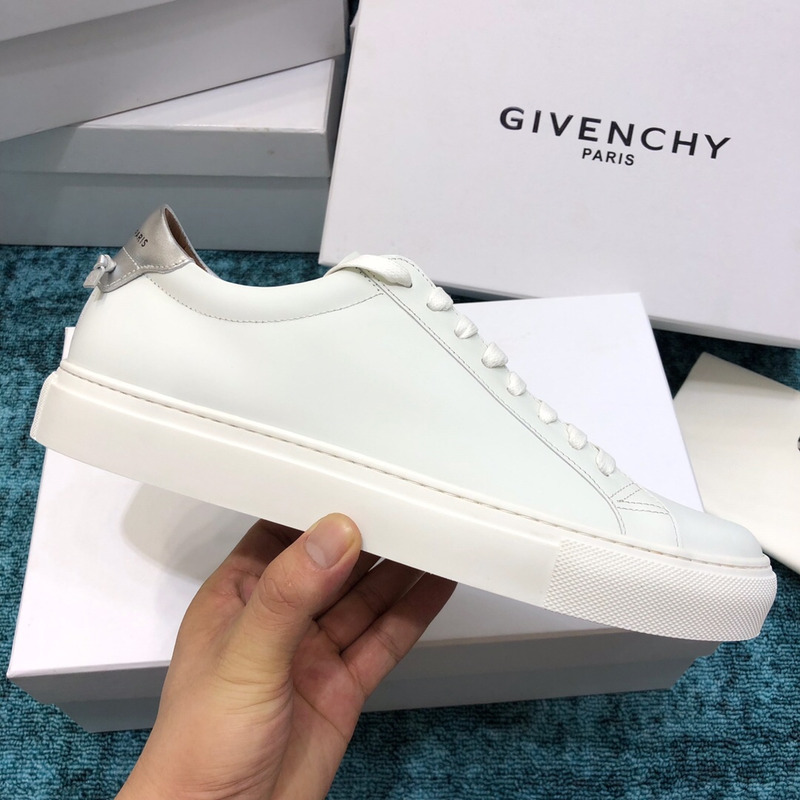 Givenchy Low Leather Sneakers